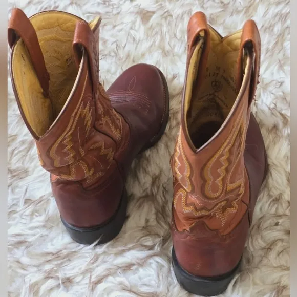 Ariat Heritage Roper Western Cowboy Boots Size 10 🌴