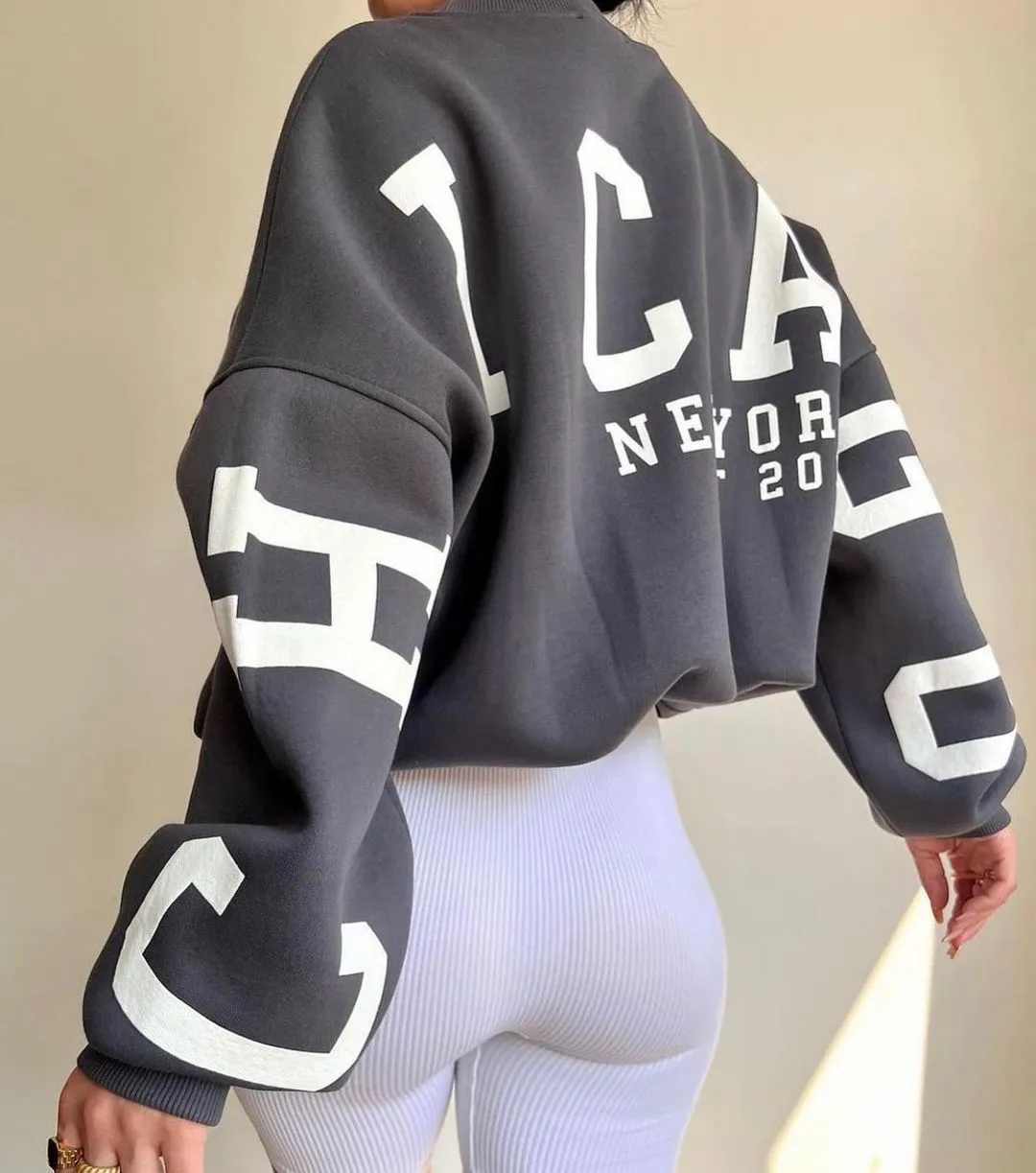 Back Letters Print Oversized Sweatshirt – Cozy Streetwear for Autumn & Winter