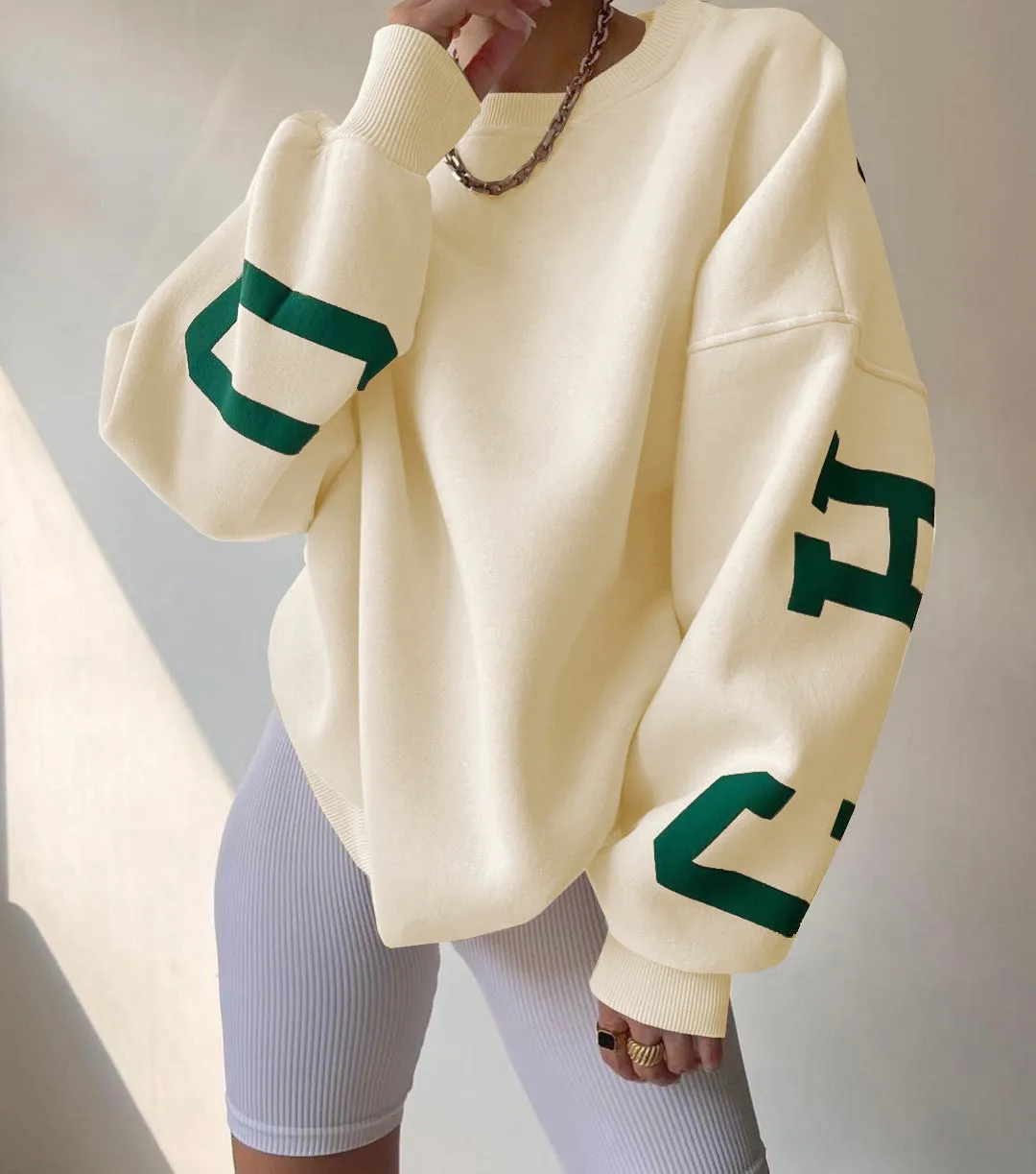 Back Letters Print Oversized Sweatshirt – Cozy Streetwear for Autumn & Winter