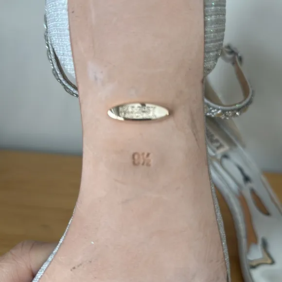 Badgley Mischka Crystal Embellished Stiletto Sandals wedding size 9.5