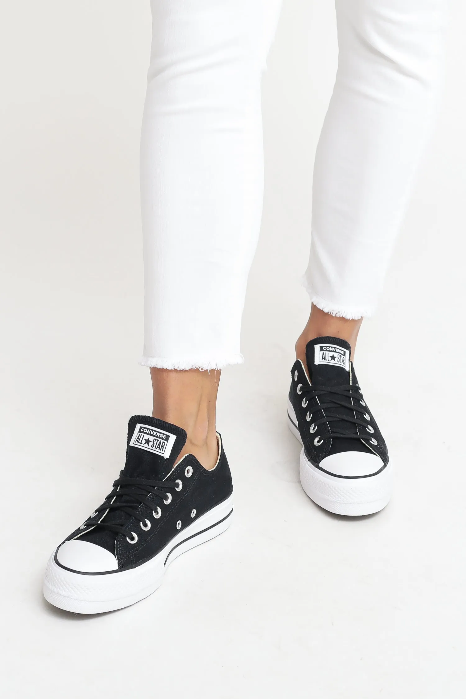 Chuck Taylor All Star Platform Canvas Low Top - Black