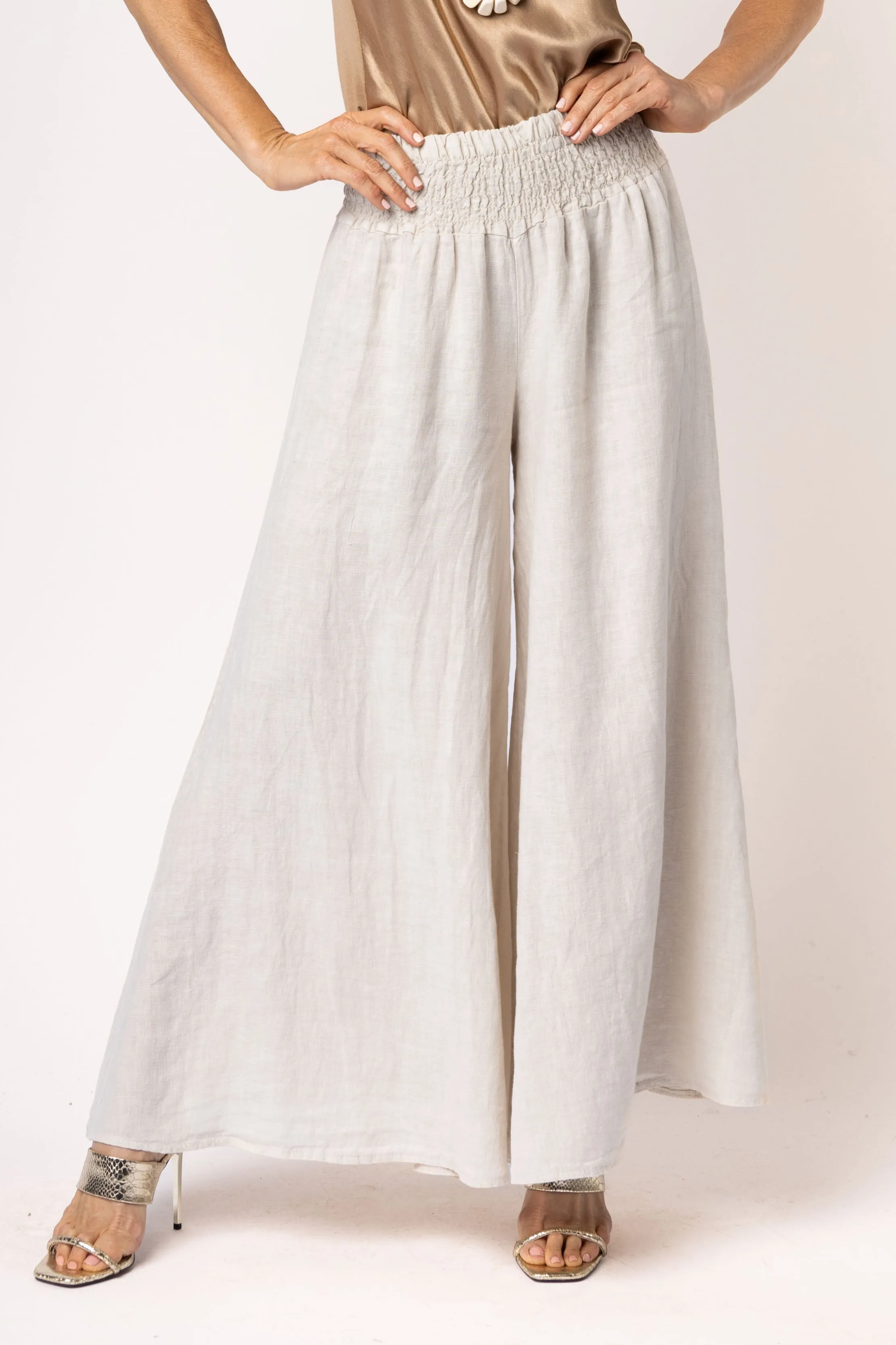 Diana Pant in Latte