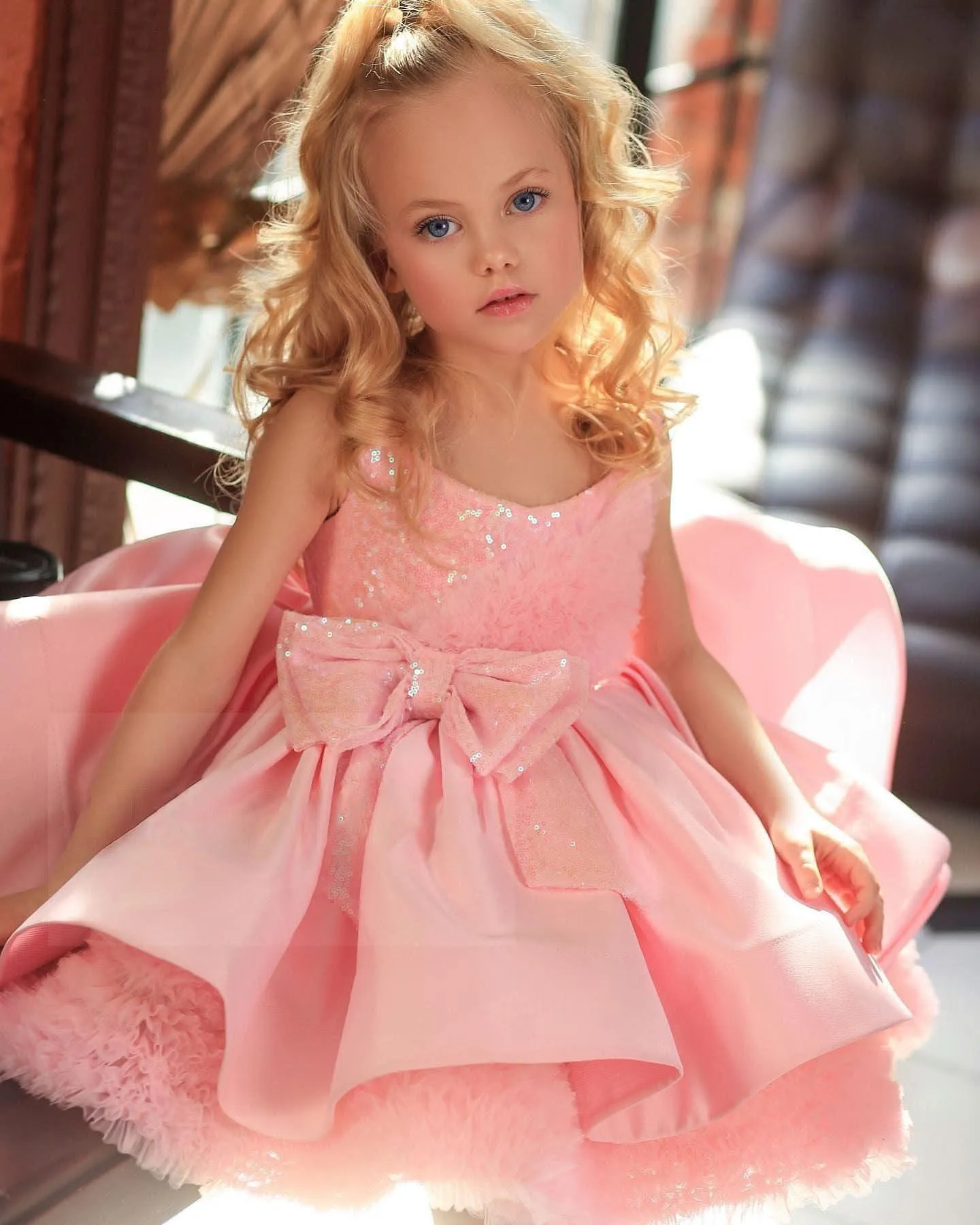 Elegant flower Dress Feather Baby Wedding party Princess dress Colors can be customized