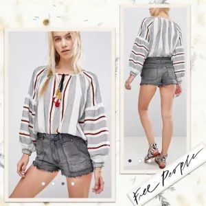 Free People Get Far Out Cutoff Shorts in Washed Black (Charcoal / Grey)