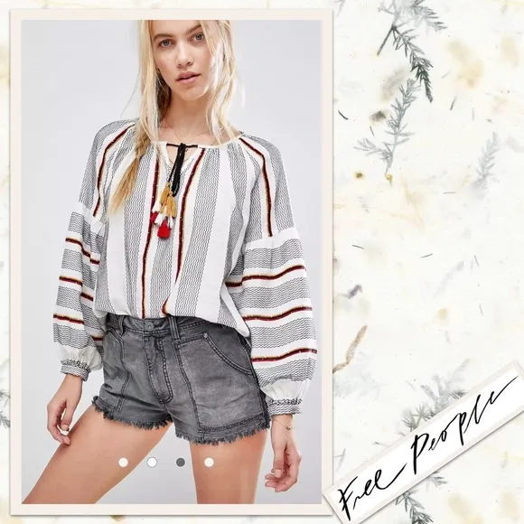 Free People Get Far Out Cutoff Shorts in Washed Black (Charcoal / Grey)