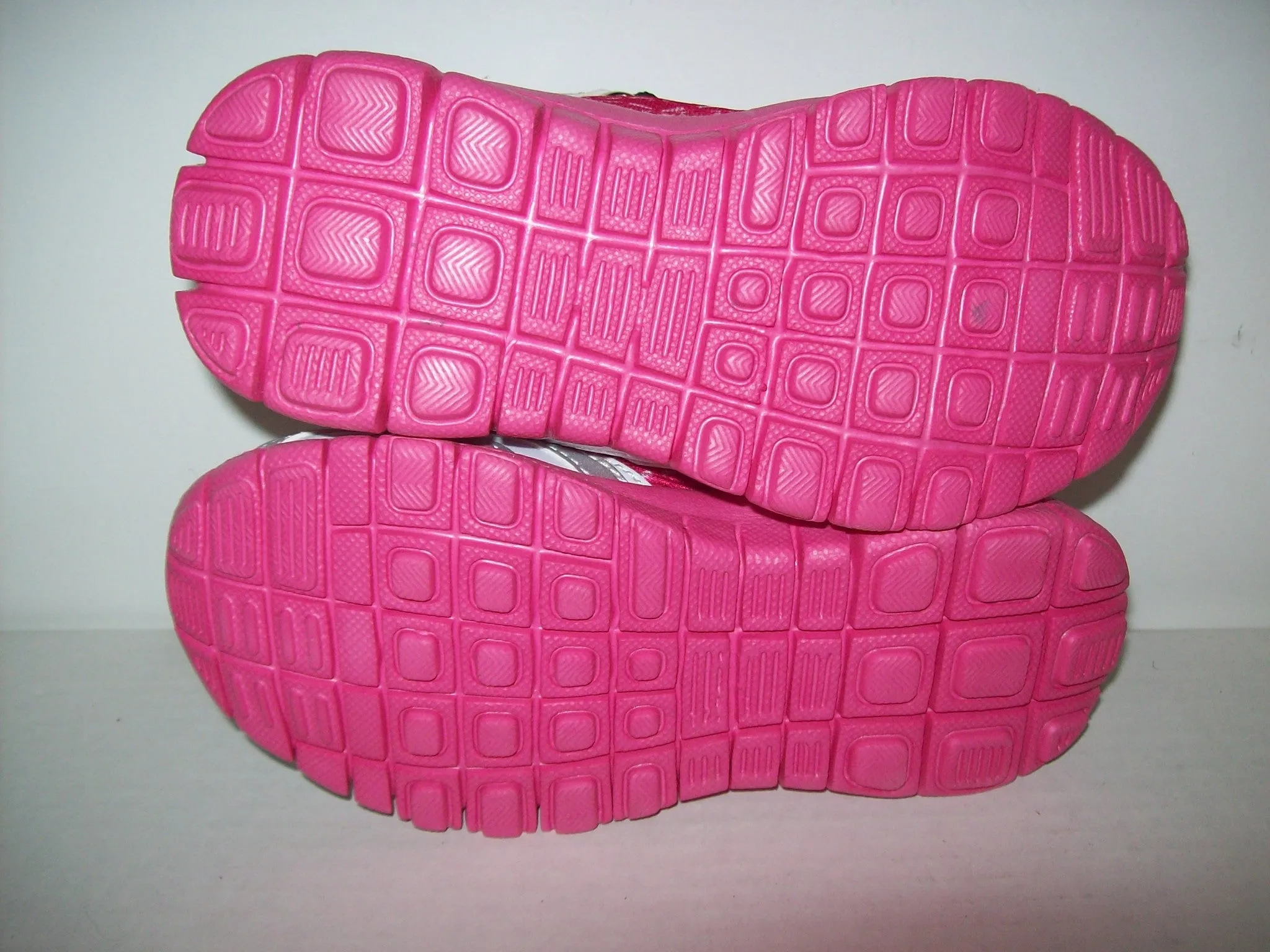Garfield Sneakers Silver and Pink
