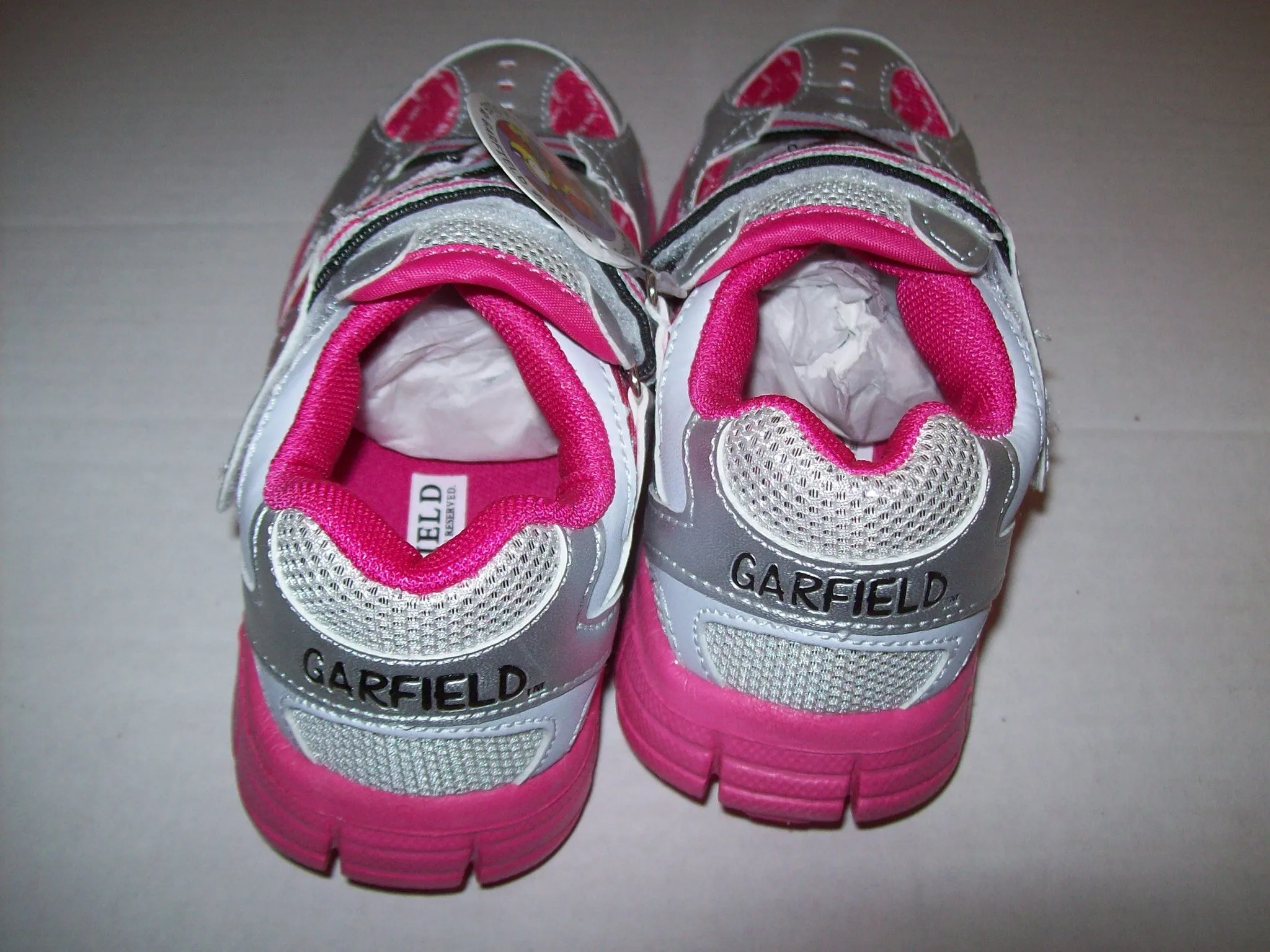 Garfield Sneakers Silver and Pink