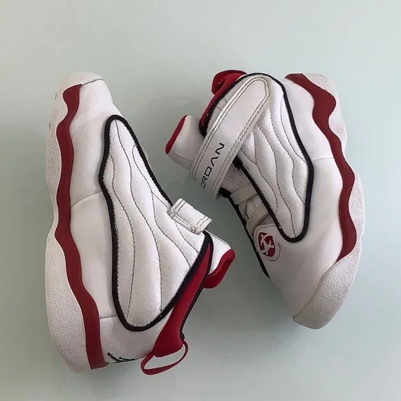 Jordan Pro Strong athletic sneakers size 10C toddler EUC