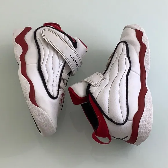 Jordan Pro Strong athletic sneakers size 10C toddler EUC