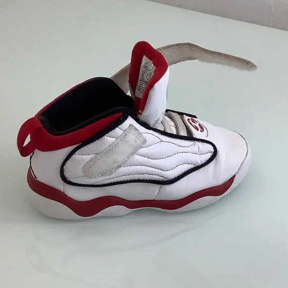 Jordan Pro Strong athletic sneakers size 10C toddler EUC