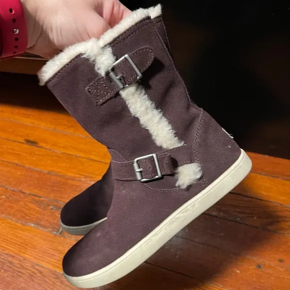 Kids Ugg barely boots 1