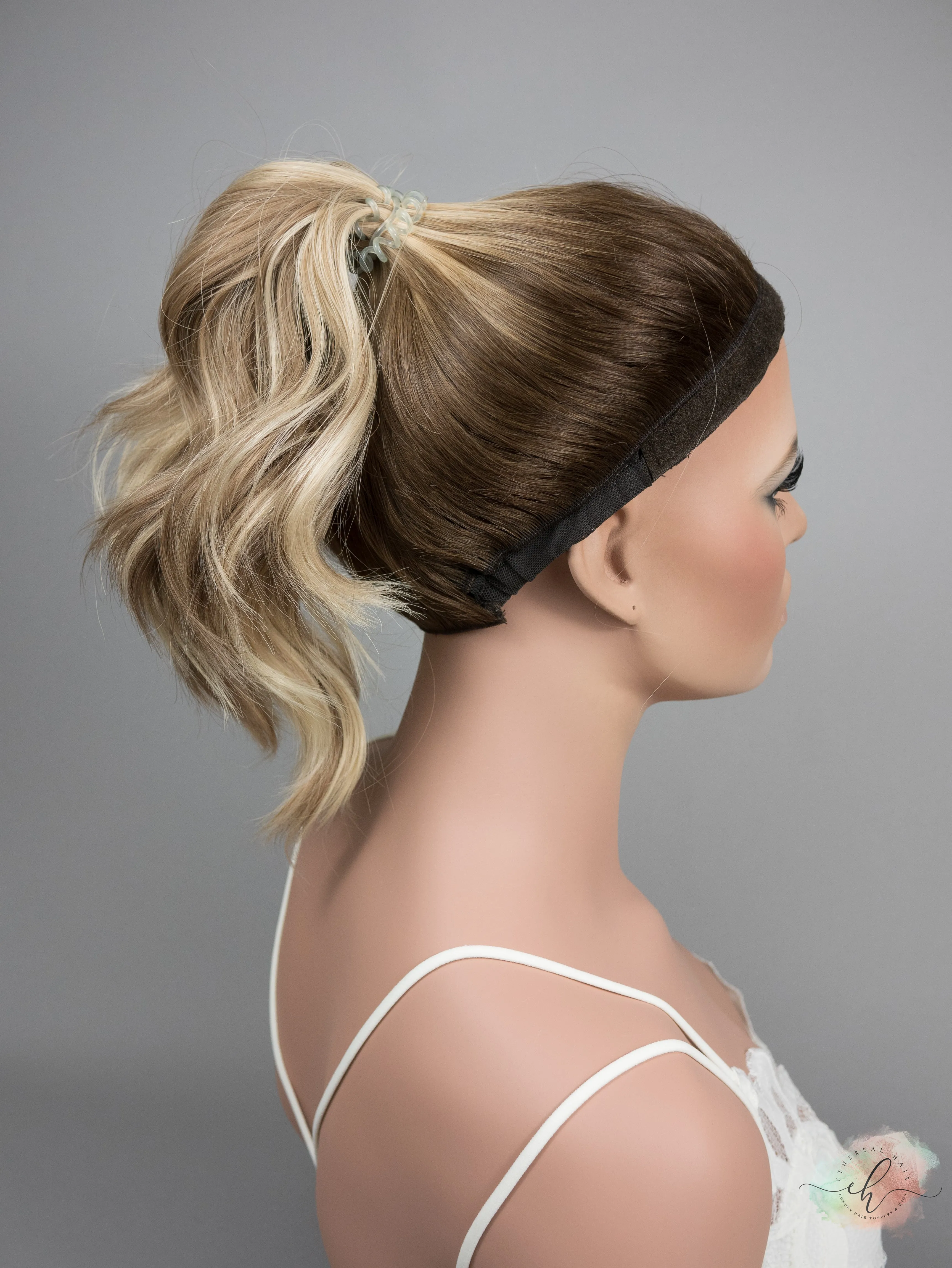 “LILITH" Premium Pony Wig: Sz. M, 21"