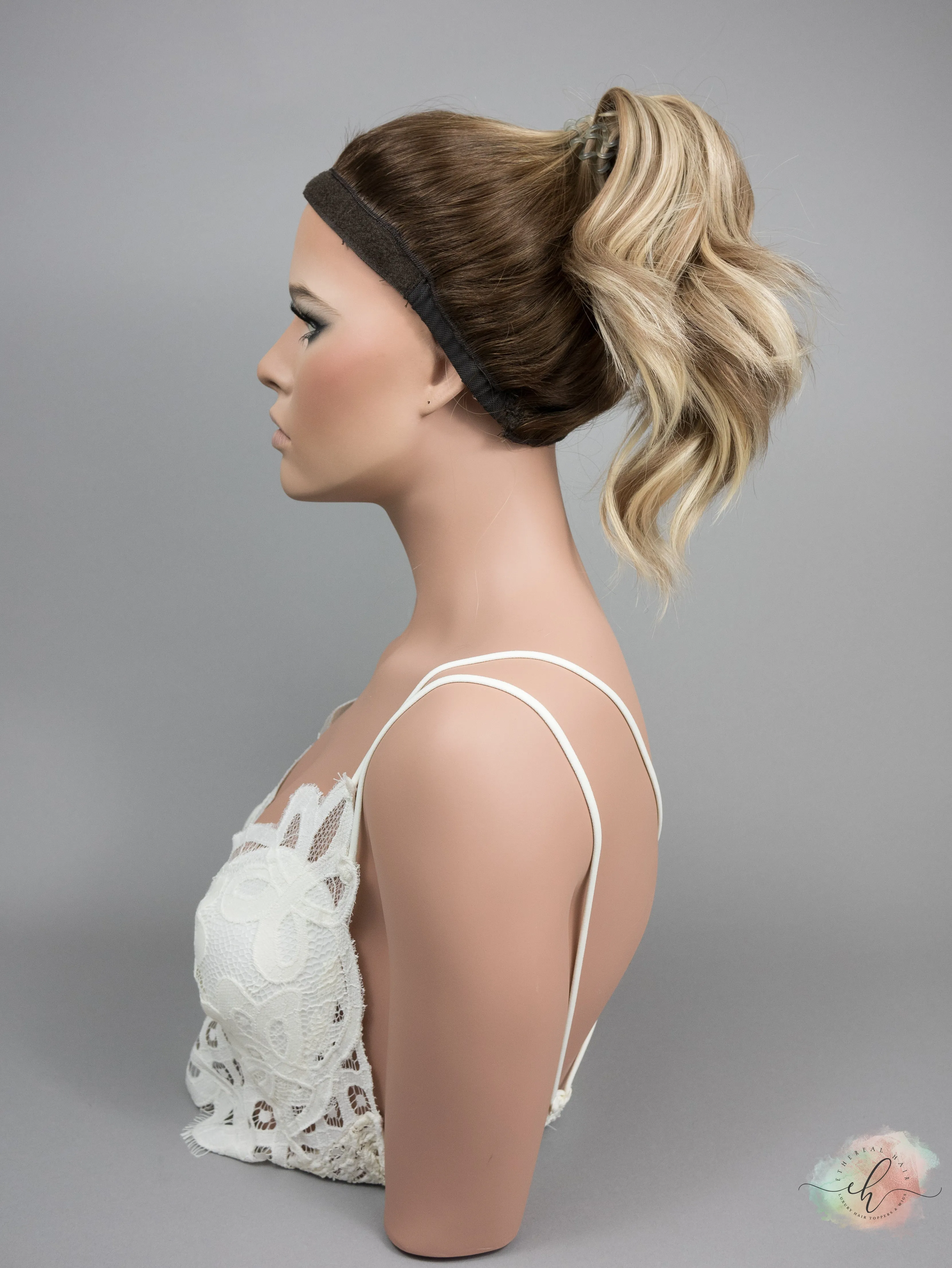 “LILITH" Premium Pony Wig: Sz. M, 21"
