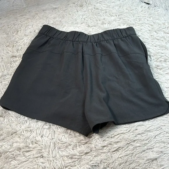 Lululemon Flat-Front Relaxed Short 4&quot; Graphite Grey