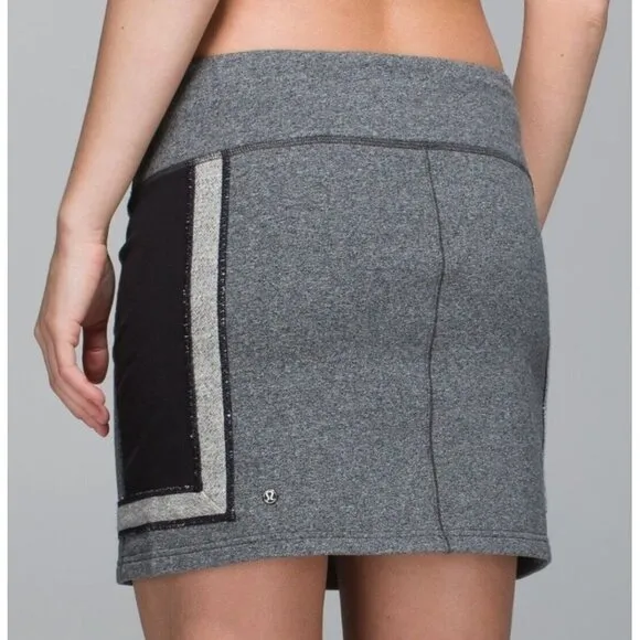 Lululemon Refresh Skirt Womens Size 4 French Terry Heather Gray Black Mini