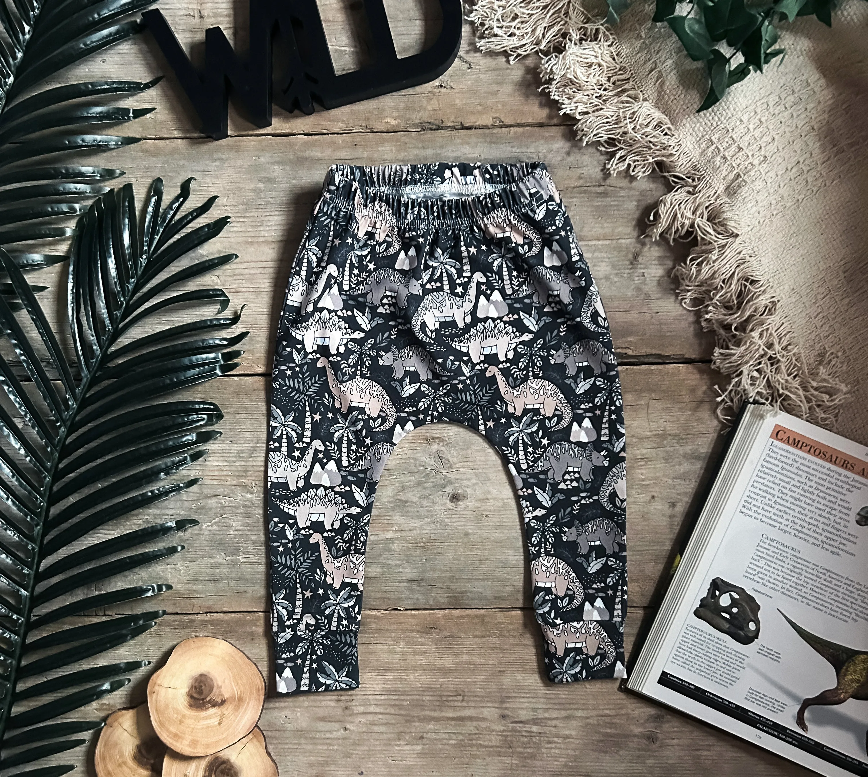 Mono Dino Slim Harems