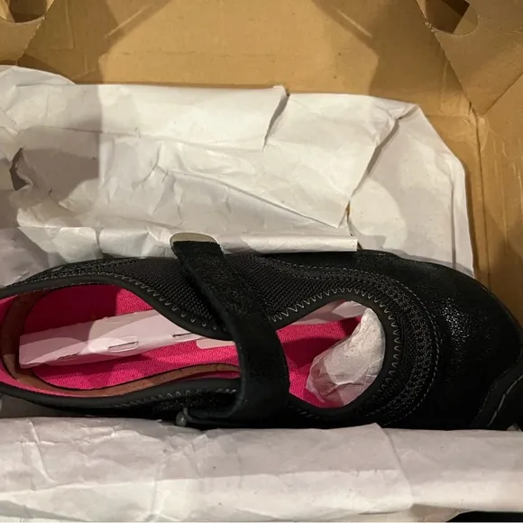 NEW Plae Emme Black Mary Jane Youth Size 2