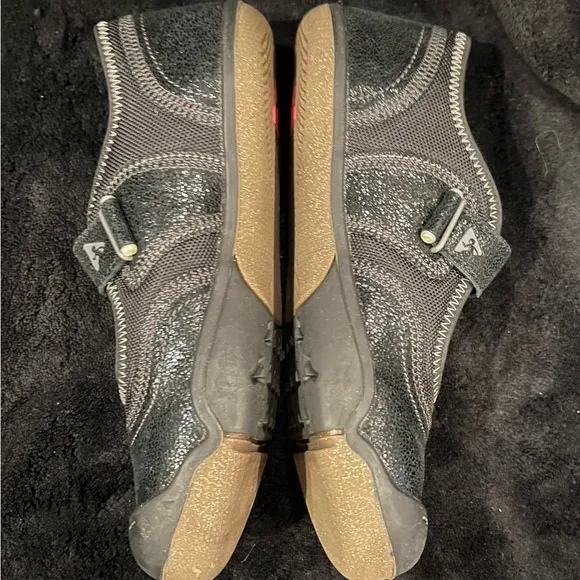 NEW Plae Emme Black Mary Jane Youth Size 2