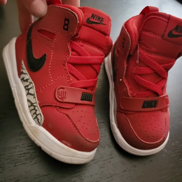 Nike Jordan Legacy 312Toro Toddler Sneakers