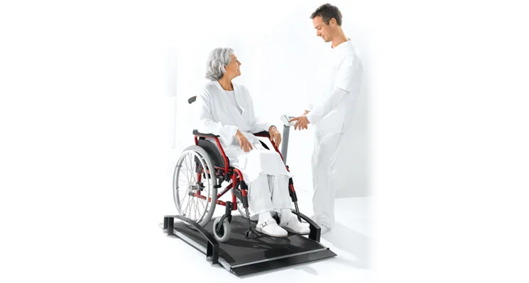 seca 665 - Class III high capacity digital wheelchair scale, with side rails, folding display, BMI, Wireless Connectivity