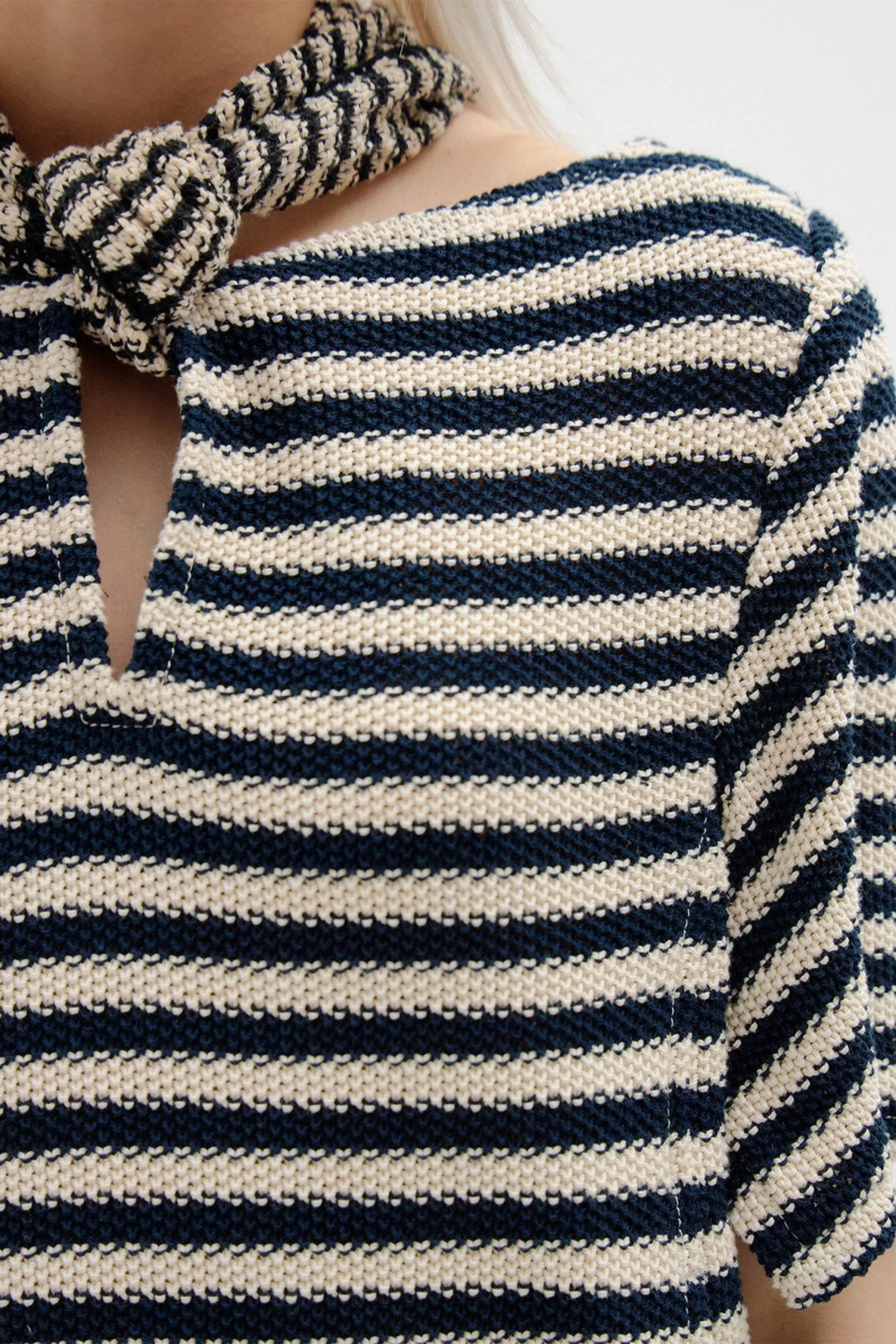 SICILIA SHORT SLEEVE TIE BACK DRESS