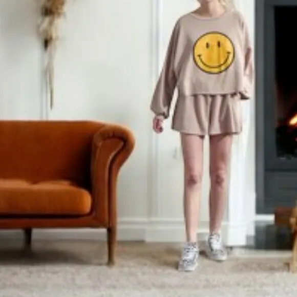 Smiley Face Lounge Pajama Set in Oatmeal