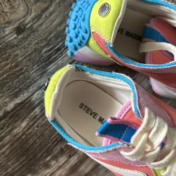 STEVE MADDEN KIDS CAMPO SNEAKER, SIZE 1M
