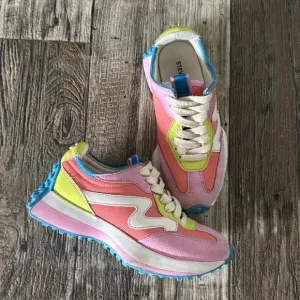 STEVE MADDEN KIDS CAMPO SNEAKER, SIZE 1M