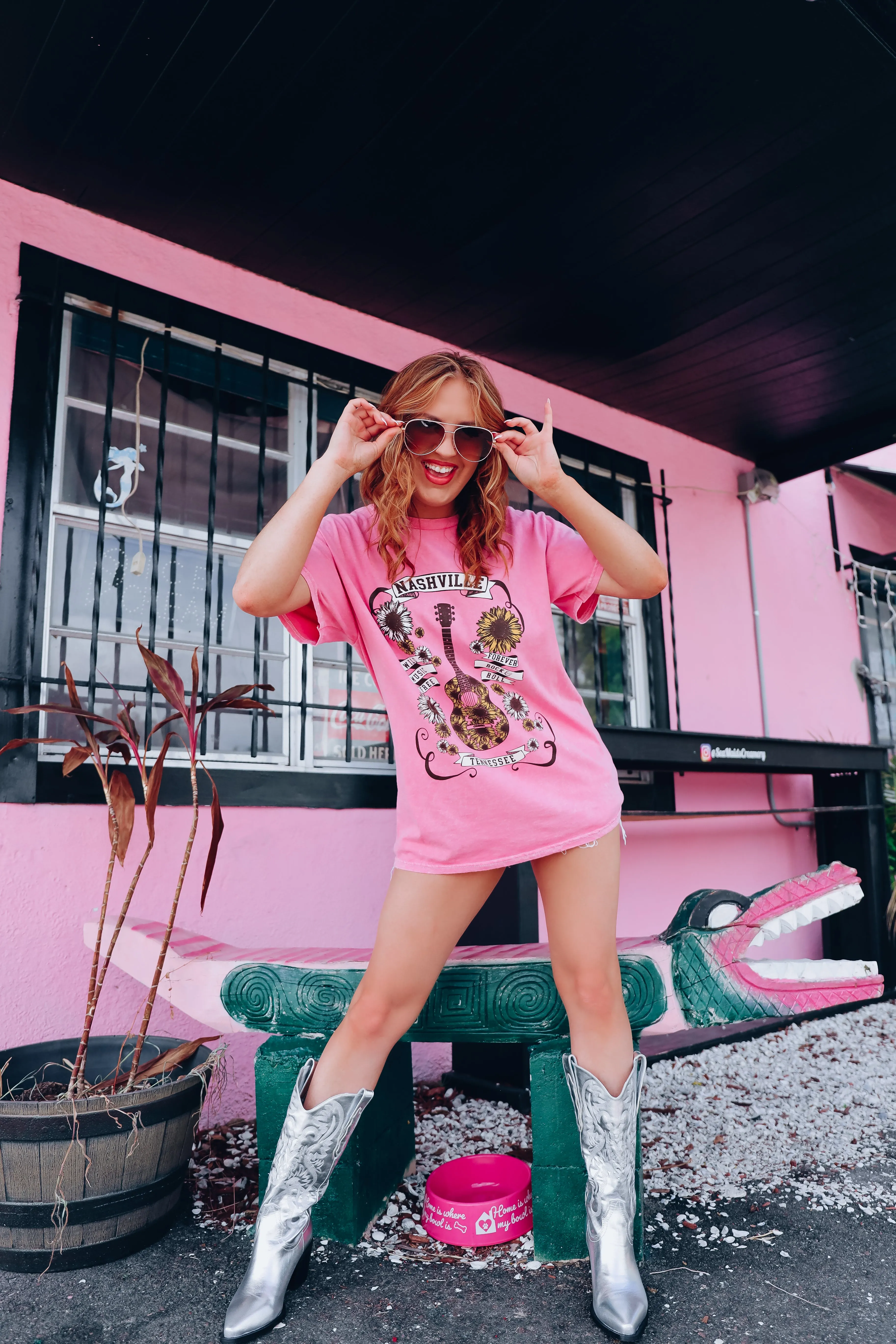 Sunflower Nashville Graphic Tee - Pink