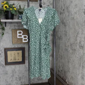Universal Thread Women's Floral Print Short Sleeve Ruffle Wrap Dress 78324730