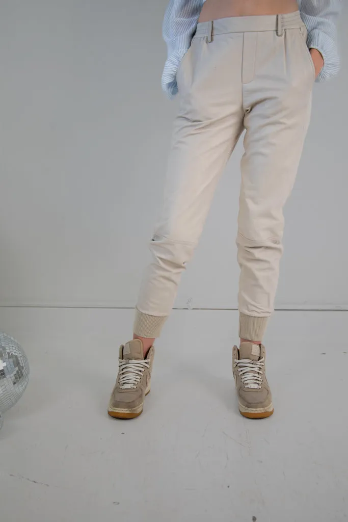 Vince "Sleek" Lamb Leather Joggers in Tan - Size Small