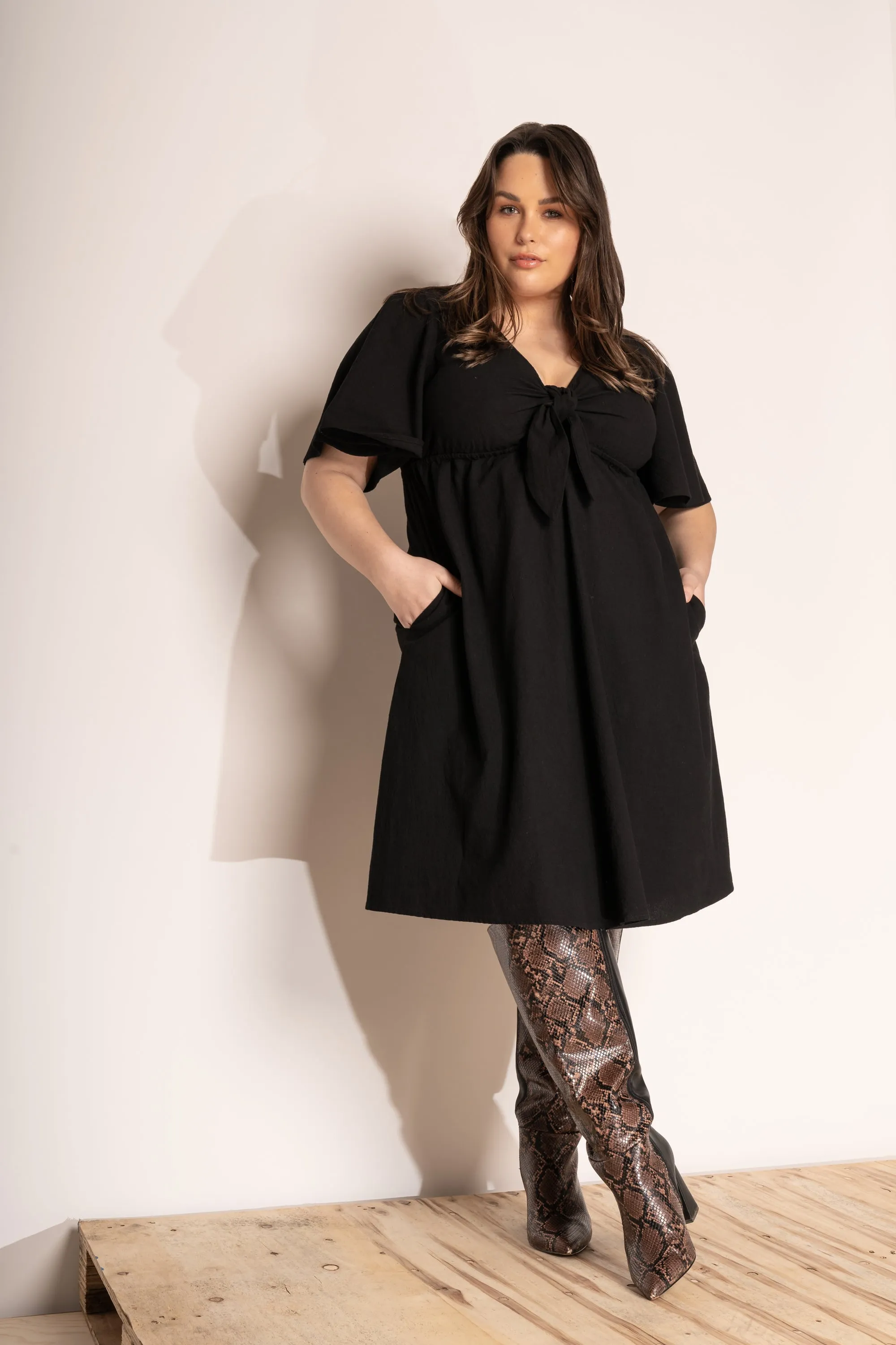 Walking On Sunshine Dress - Black