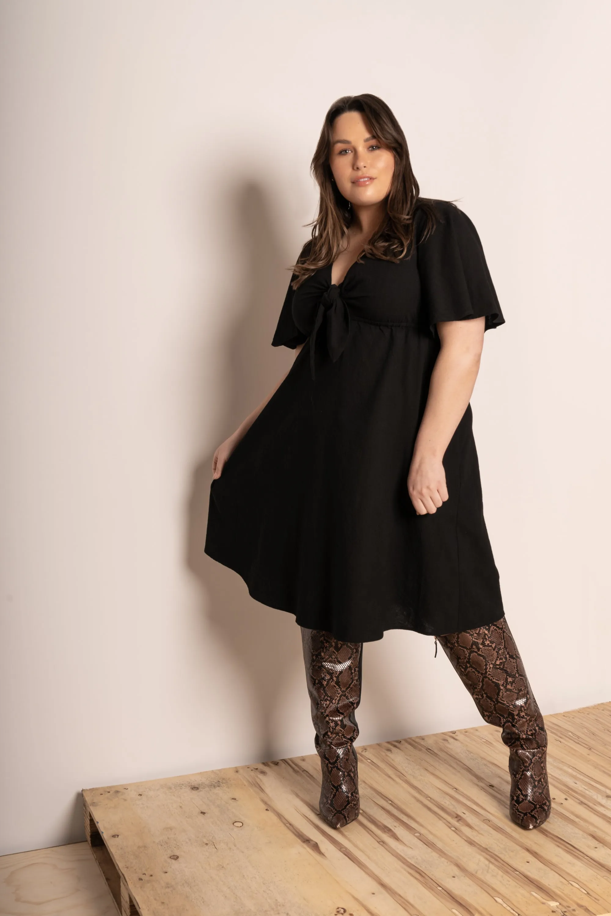 Walking On Sunshine Dress - Black